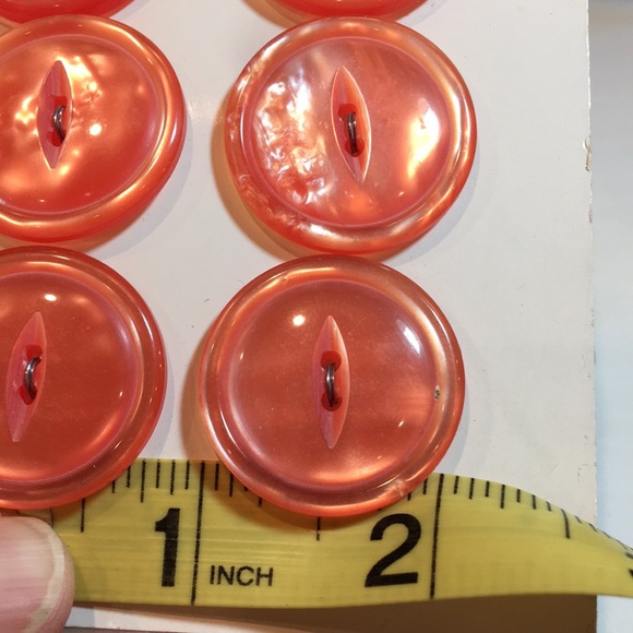 Vintage buttons, shades of orange on their original cards - Picture 3 of 5